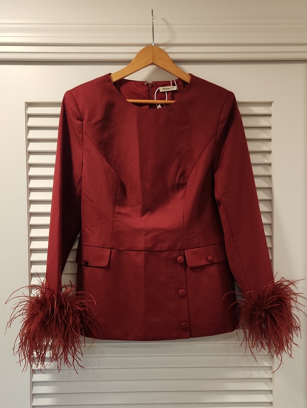 NWT FeHaute Two-Piece Wine Red Buckle Feather-Trimmed Crew Neck Top W/Pants US10 - Picture 5 of 9